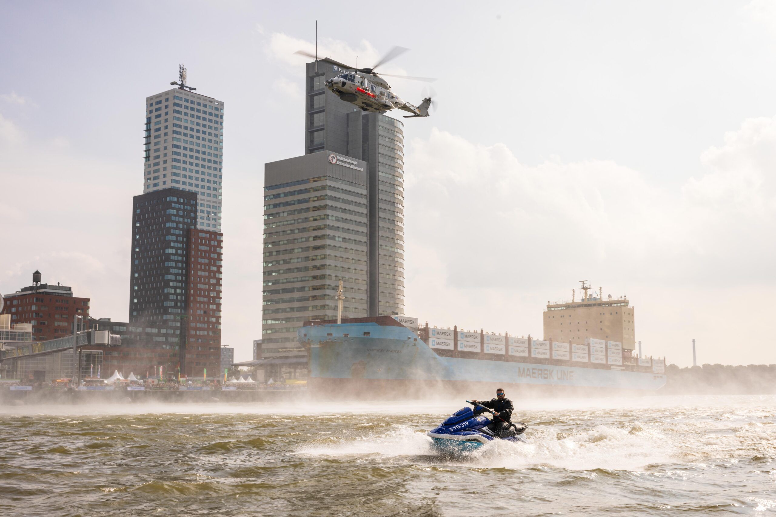 Familiedag, Groepsfoto op de boot, Helikopter en jetski, Wereldhavendagen, Wereldhavendagen, Wereldhavendagen, Wereldhavendagen, Wereldhavendagen, Wereldhavendagen, Wereldhavendagen, Wereldhavendagen, Wereldhavendagen, Wereldhavendagen, Wereldhavendagen, Wereldhavendagen, Wereldhavendagen